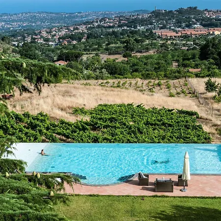 ヴィラ Eremo Sant'emilia トレカスターニ